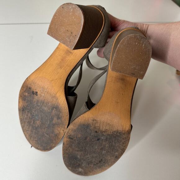 Melrose & Market Gray Taupe Suede Brass Ankle Buckle Sandal Block Heel Shoes 7.5 - Picture 6 of 9
